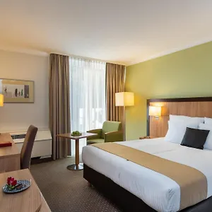 https://holiday-inn-dusseldorf-airport-ratingen.dortmundhotels.net